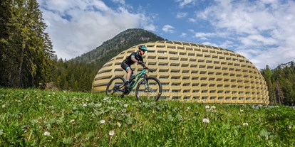 Mountainbike Urlaub - Garten - St. Moritz - AlpenGold Hotel Davos