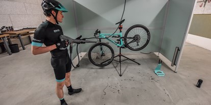 Mountainbike Urlaub - Fahrrad am Zimmer erlaubt - Galtür - Bike Room & Werkstatt - AlpenGold Hotel Davos