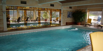 Mountainbike Urlaub - Pools: Innenpool - Ruhpolding - Der große Indoor-Pool im schönen SPA-Bereich - Hotel Der Alpenhof