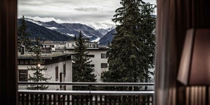 Mountainbike Urlaub - Fahrradraum: videoüberwacht - Davos Platz - Ausblick aus einem Zimmer. - Grischa - DAS Hotel Davos