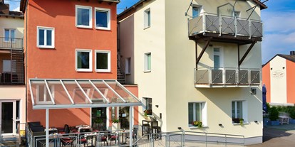 Mountainbike Urlaub - Hotel-Schwerpunkt: Mountainbike & Wandern - Saarwellingen - Hotel Terrasse Hintereingang - Hotel Maurer