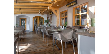 Mountainbike Urlaub - Hunde: erlaubt - Finkenberg - Restaurant-Terrasse zum Innenhof - La Pasta Hotel Restaurant