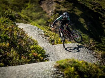 Mountainbike Urlaub - Hotel-Schwerpunkt: Mountainbike & Wandern - Gerlos - Downhill - THOMSN - Alpine Rock Hotel