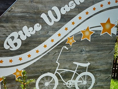 Mountainbike Urlaub - Bikeparks - Matrei in Osttirol - Waschanlage - THOMSN - Alpine Rock Hotel