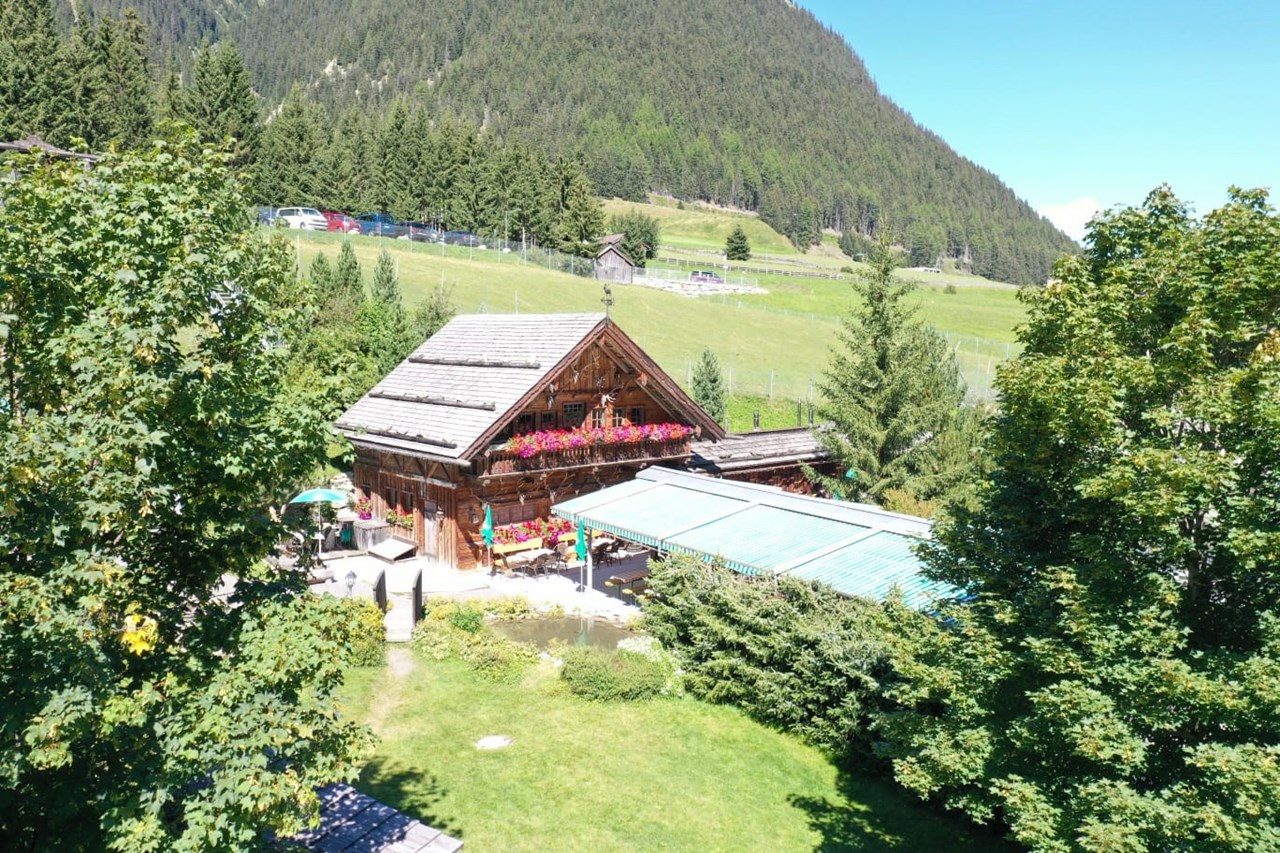 Hotel Piz Buin Ausflugsziele Wildererhütte