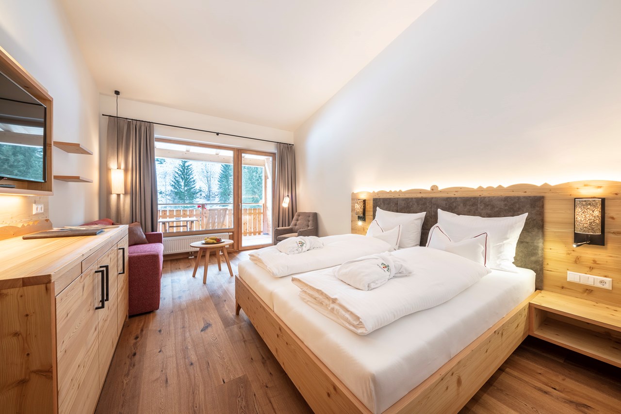 Hotel GUT Trattlerhof & Chalets**** Zimmerkategorien Premium GUTshof Zimmer