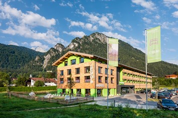 Mountainbikehotel: Explorer Hotel Berchtesgaden im Sommer - Explorer Hotel Berchtesgaden