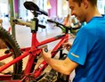 Mountainbikehotel: Präpariere Dein Bike an der Werkbank - Explorer Hotel Neuschwanstein 
